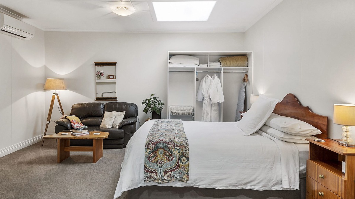 Stanley Apartment | Ellie's Studio Apartment, Stanley