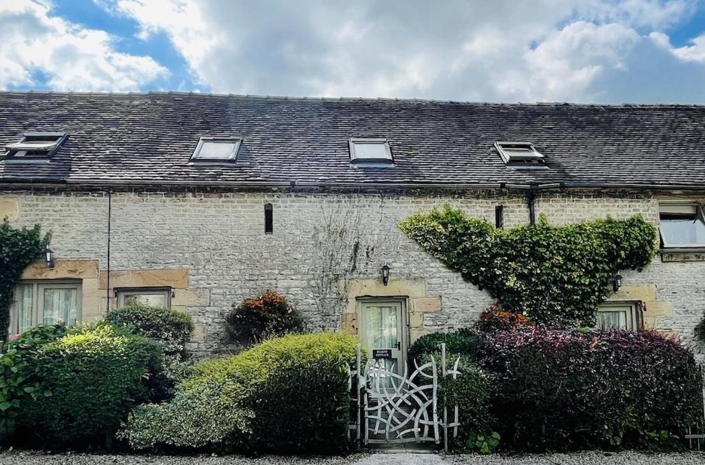 Crowdecote House | Elliott Cottage