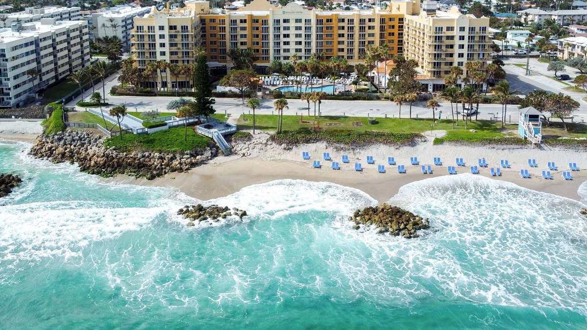 Deerfield Beach Resort | Embassy Suites by Hilton Deerfield Beach Resort & Spa