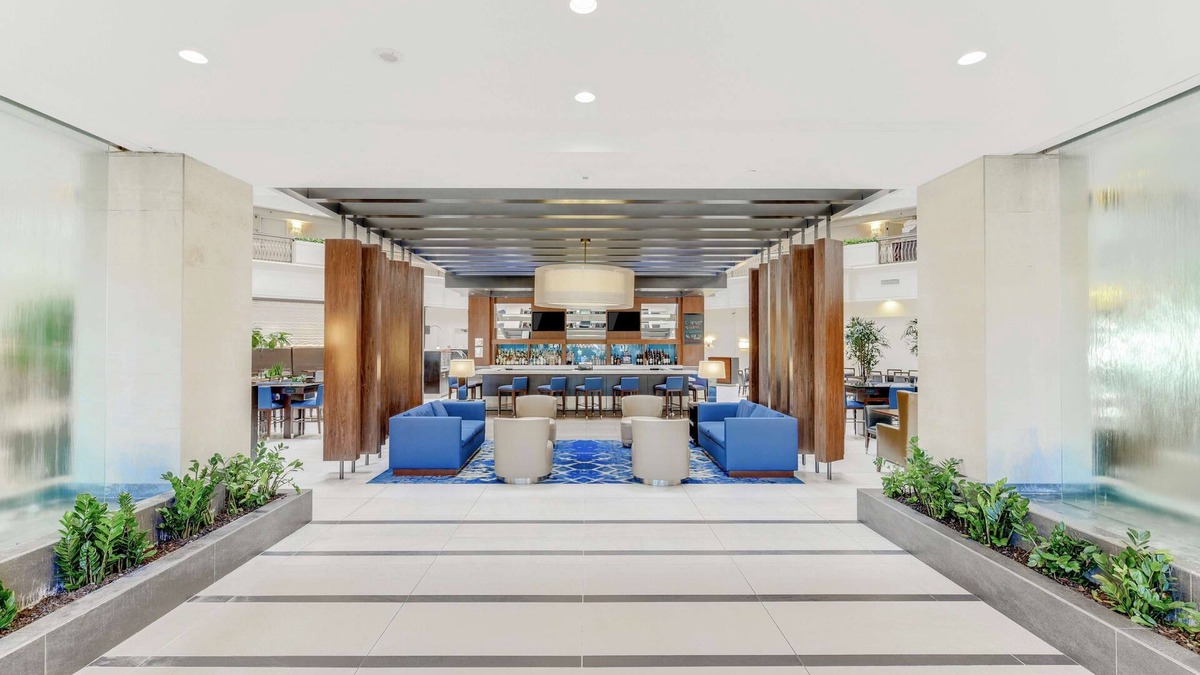 Orange Hotel | Embassy Suites by Hilton Anaheim Orange