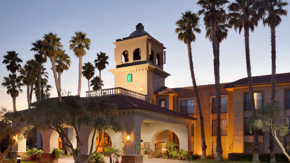 Lompoc Hotel | Embassy Suites by Hilton Lompoc Central Coast