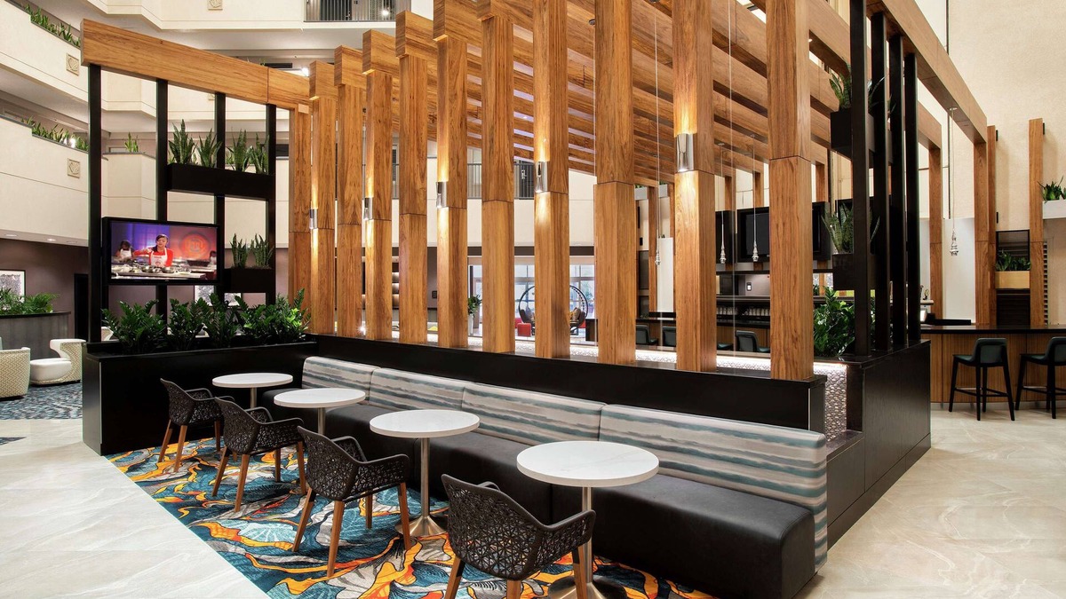 Airport North Hotel | Embassy Suites by Hilton Orlando Airport