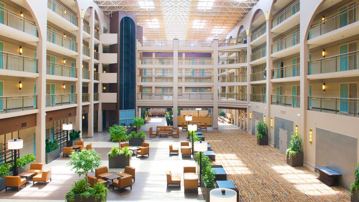 East Lake Hills Hotel | Embassy Suites by Hilton Seattle Bellevue