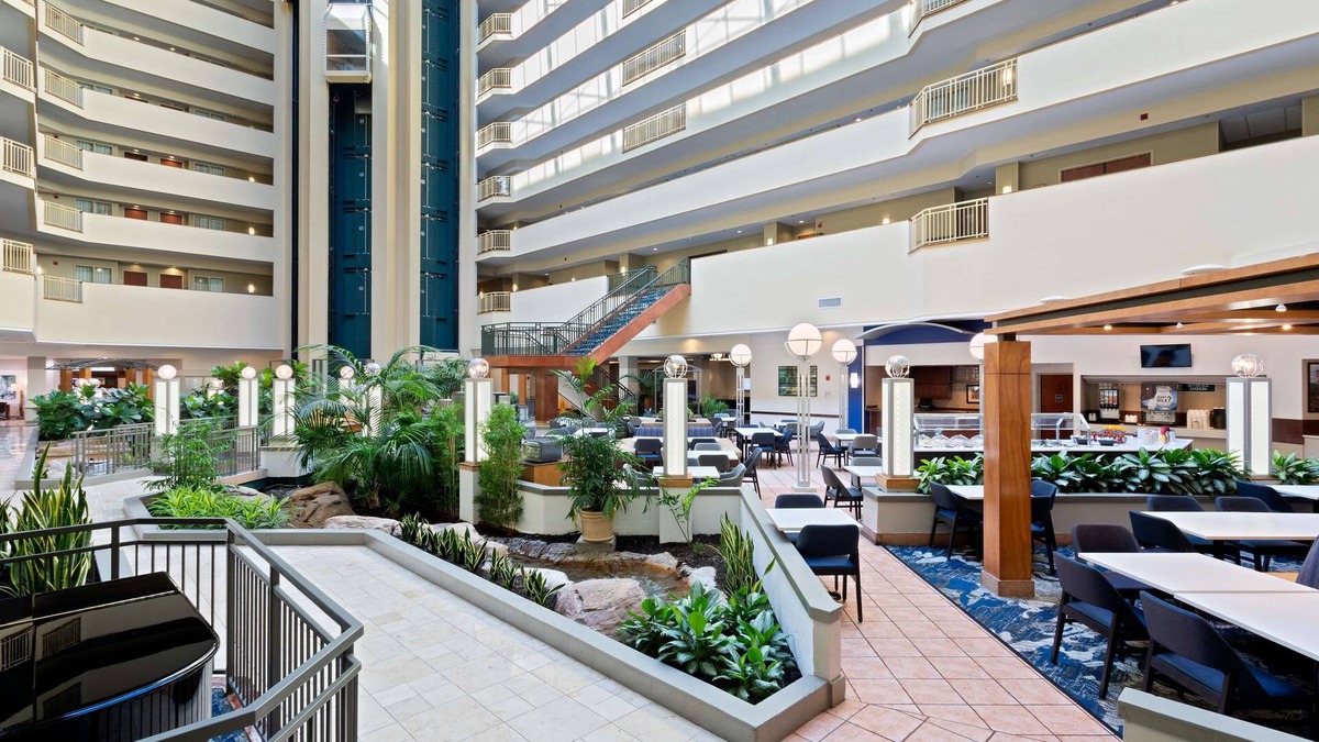 Bearss Plaza Hotel | Embassy Suites by Hilton Tampa USF Near Busch Gardens