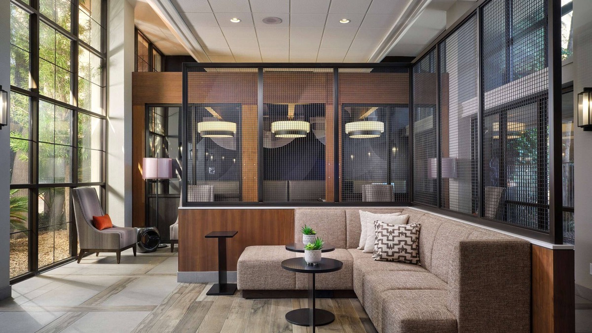 Tucson Hotel | Embassy Suites by Hilton Tucson East