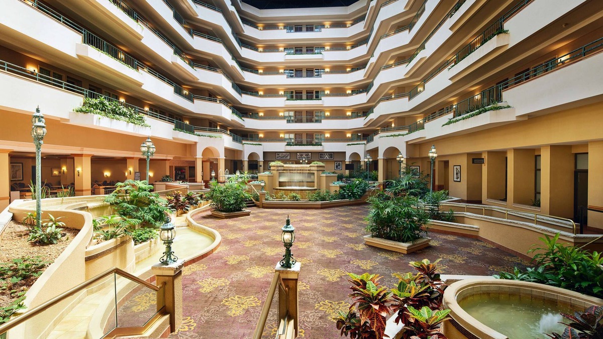 Greensboro Hotel | Embassy Suites by Hilton Greensboro Airport