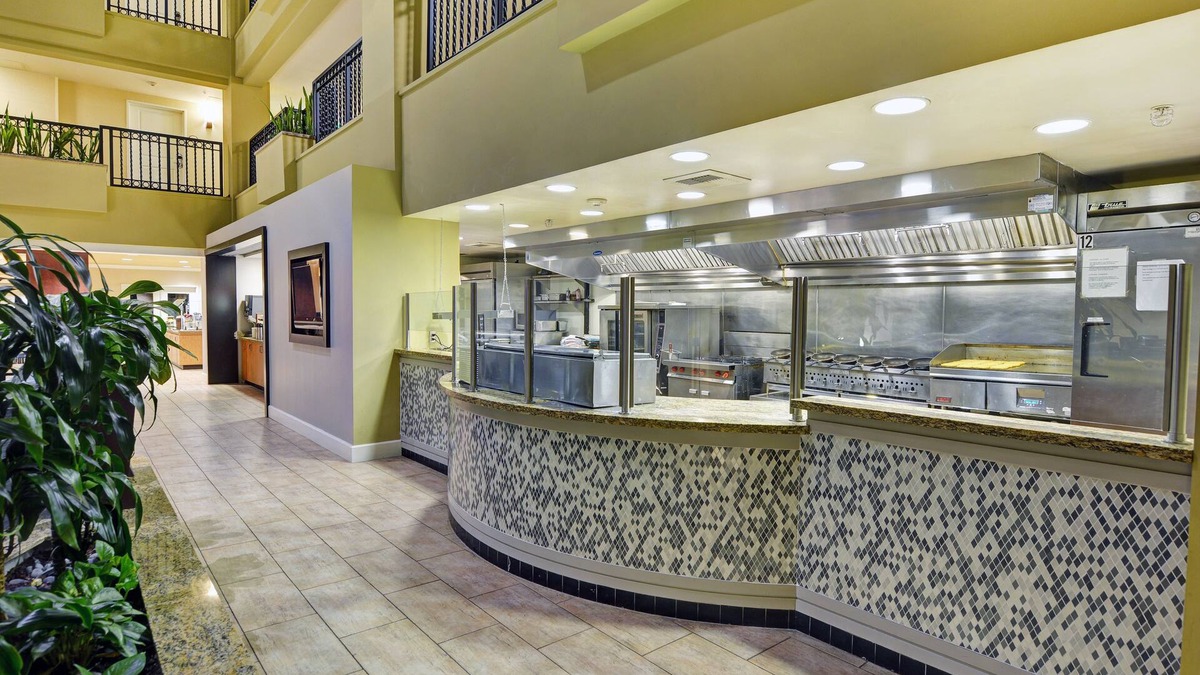 Valencia Hotel | Embassy Suites by Hilton Valencia
