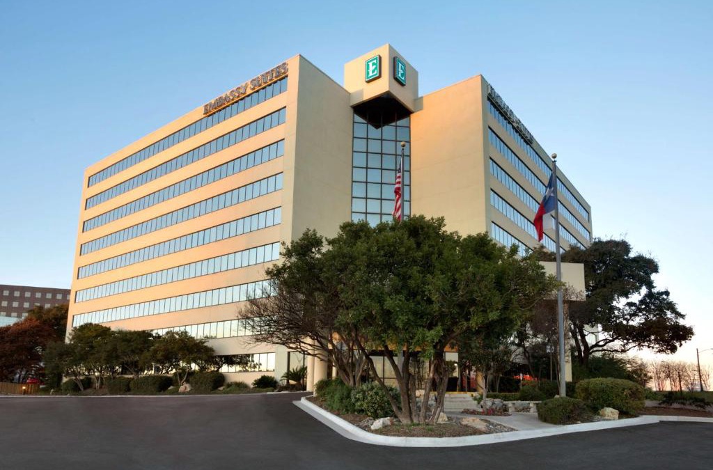 North San Antonio - SAT Hotel | Embassy Suites San Antonio Airport