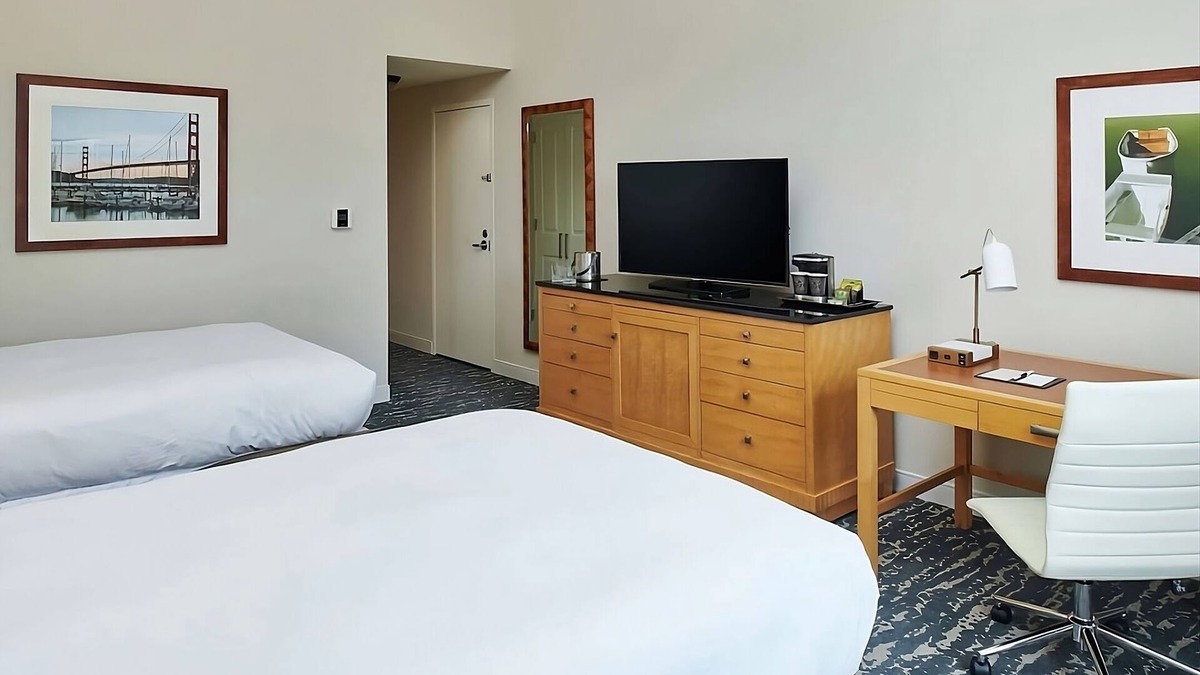 Berkeley Hotel | Embrace Nature's Embrace! 4 Contemporary Units, Near César Chávez Park, w/Pool!