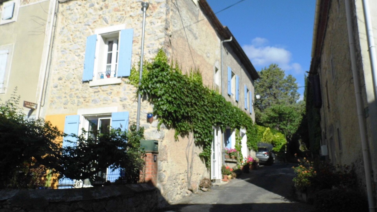 Embres-et-Castelmaure House | Embres. Vast, pretty traditional house, renovated stone, welcoming, superb area