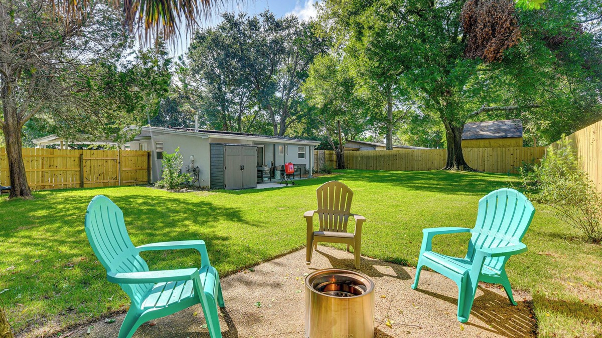 Mary Esther House | Emerald Coast Home: Outdoor Entertainment Area!