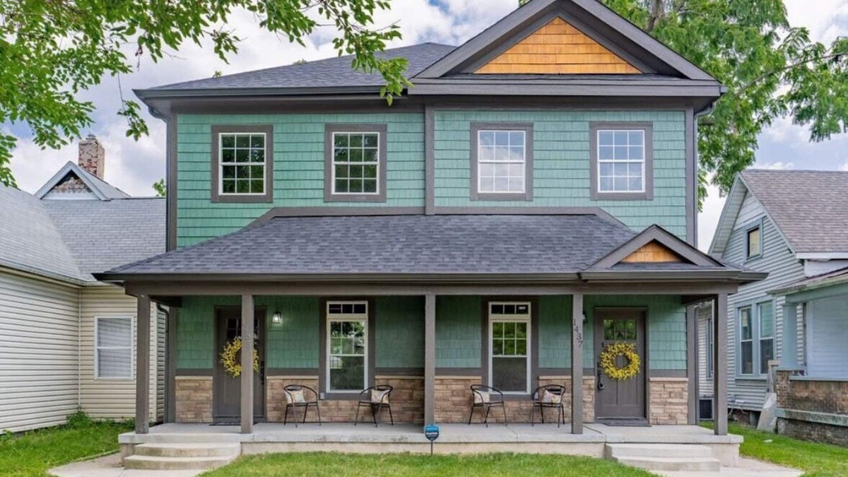 Indianapolis House | Emerald Escape Summar