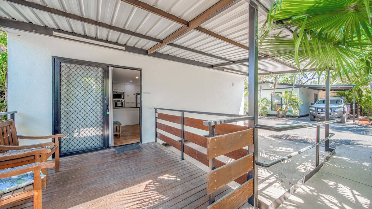 Emerald Apartment | Emerald Motel Apartments