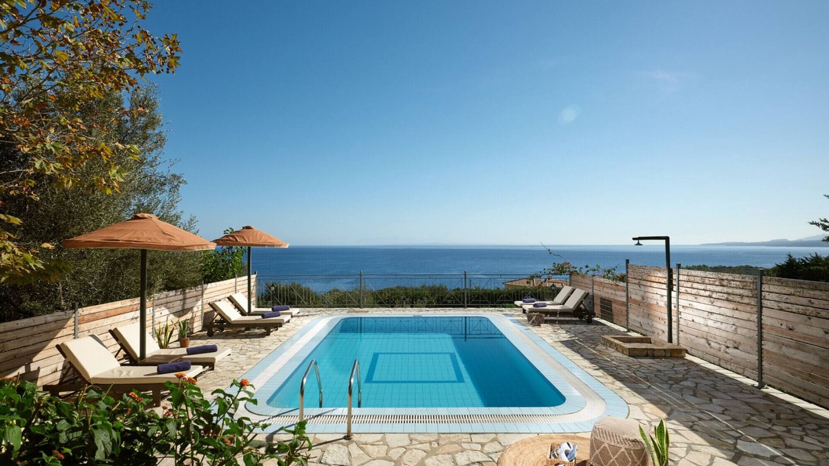 Varvara Villa | Emerald Superior Villa