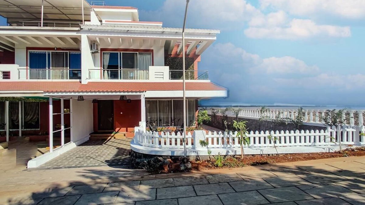 Tungarli Villa | Eminent Pool Villa - 4 BHK Lonavala