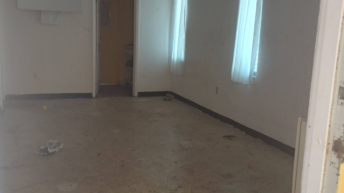 Keystone Point Apartment | Empty to rent . Few amenities. Good & cheap, must bring your bed and stuff.