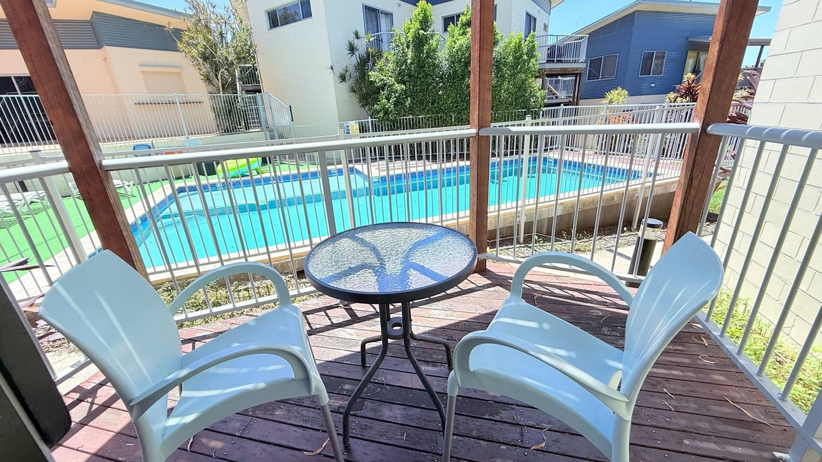Emu Park Resort | Emu Park Beach Resort, Corporate Room for 3 guest