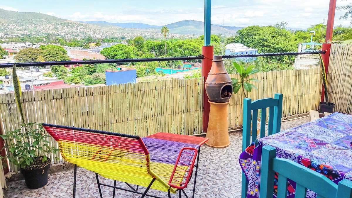 Calzada Madero House | Encantadora casa con terraza y vista a la ciudad