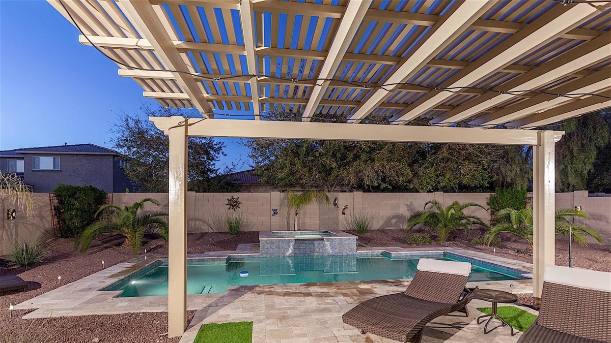 Surprise Farms House | Enchanted 3 BR by Casago