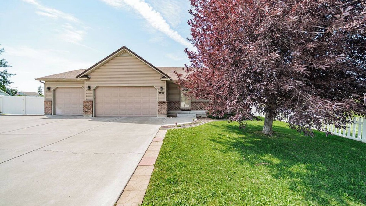 Idaho Falls House | Enchanted Stay on Merlin