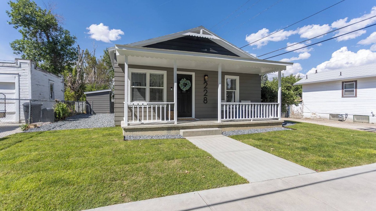 Casper House | Enchanting 2-bedroom house with AC in charming Casper