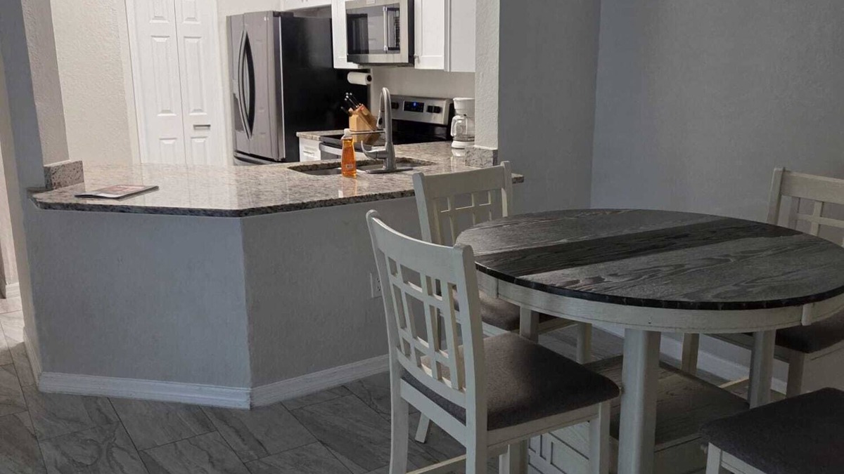 Oak Ridge Condo | Enchanting 3-bedroom condo NEAR EPIC UNIVERSE