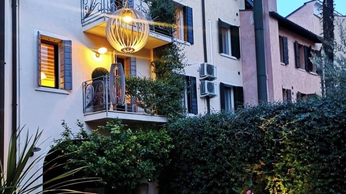Treviso Villa | Enchanting 6-bedroom Villa in Treviso, private patio