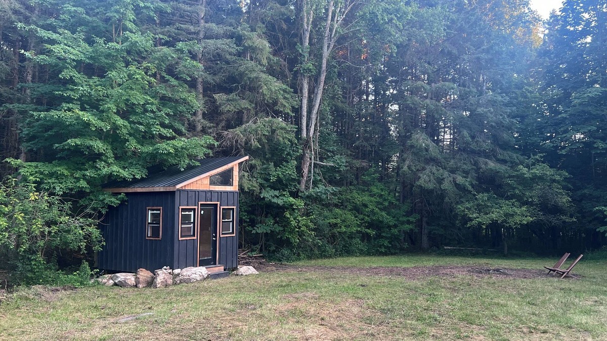 Tay Valley Cabin | Enchanting Cabin In The Woods