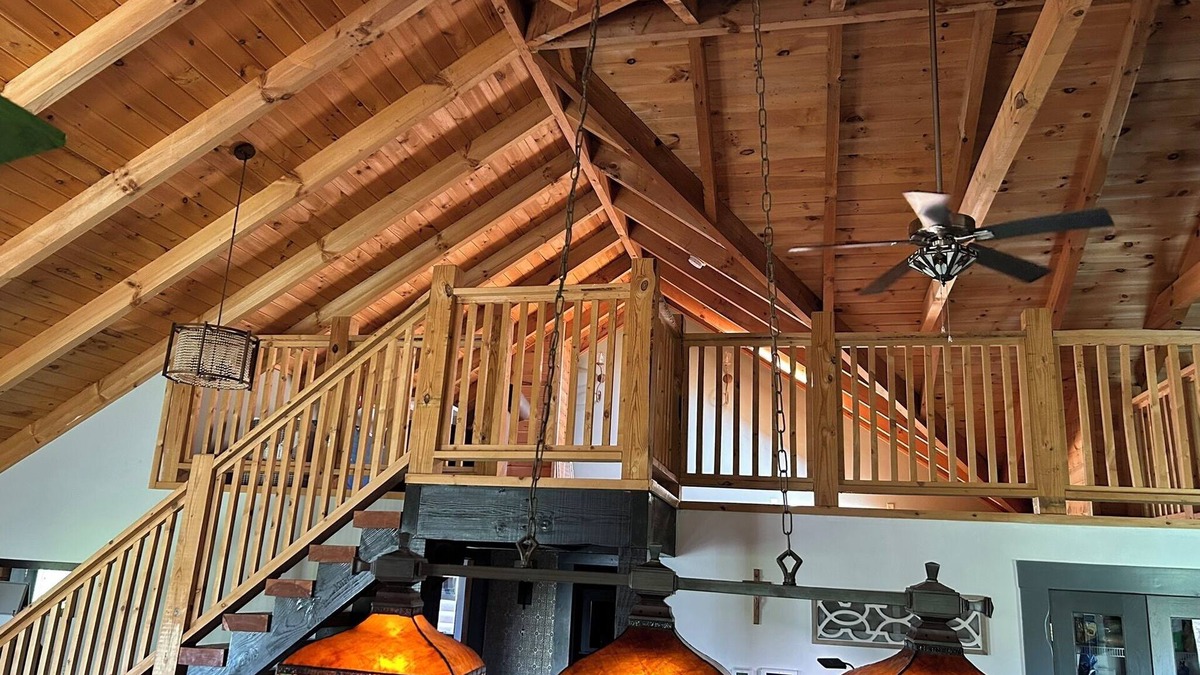 Ray County House | Enchanting cabin offers the perfect blend of rustic charm & modern luxury.