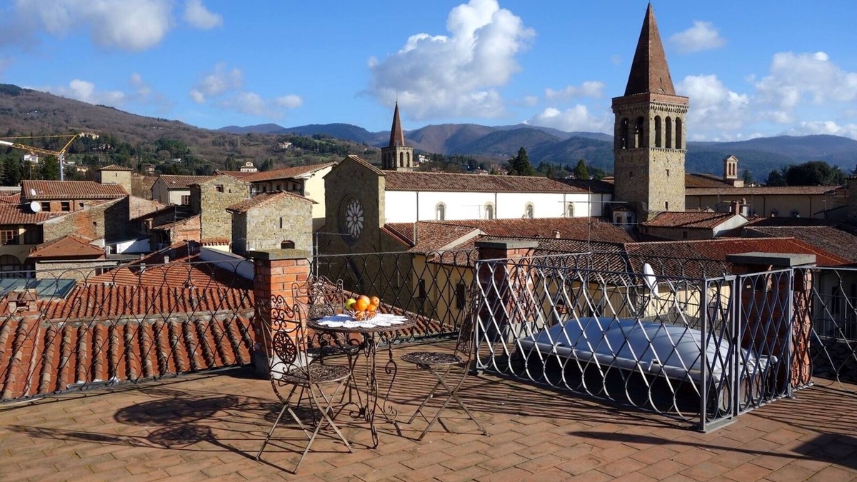 Sansepolcro Apartment | Enchanting historical Medieval Tower on the Main Street opposite the Cathedral