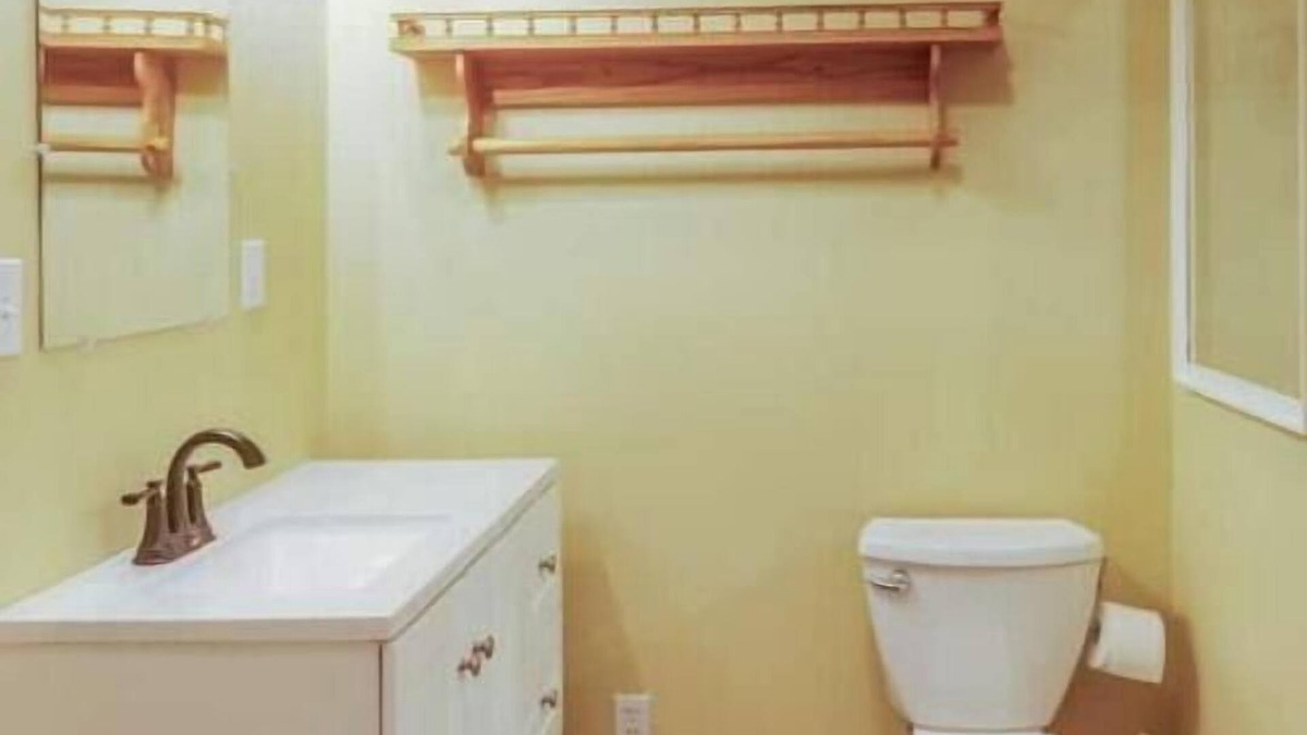 Luttrell House | Enchanting One-BDRM Rural Area