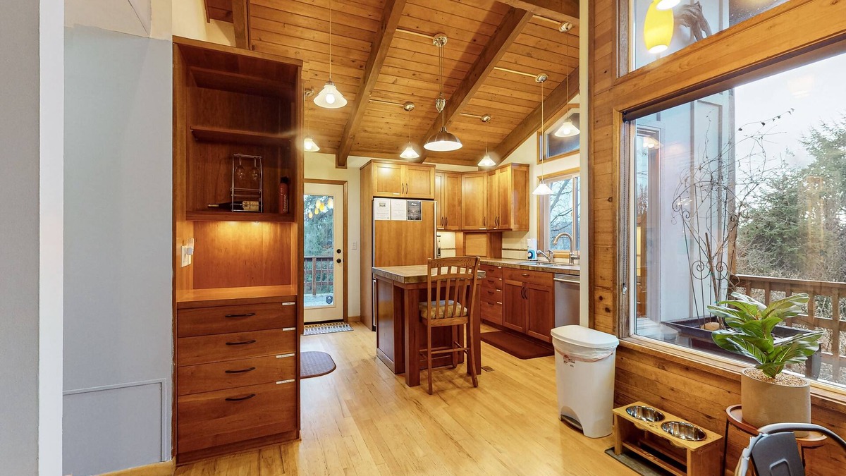 Bay City House | Enchanting retreat near beach with private hot tub, sauna, firepit, dog-friendly