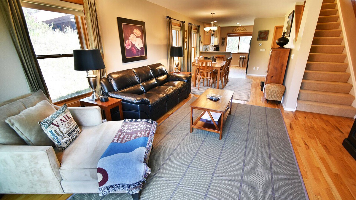 Frisco House | End Unit! BIG Pool, 2 Hot Tubs. Walk to Dining, Shops, Rec Path