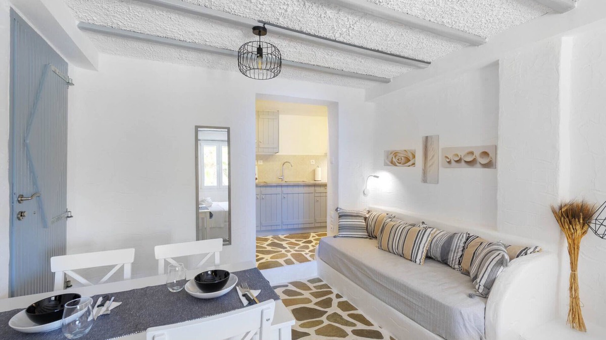 Megas Gialos Apartment | ENDLESS BLUE from Syros - Megas Gialos Resort Suite 1