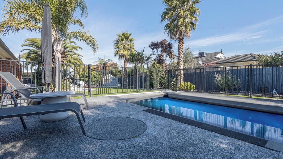 Mornington House | Endless Entertainment on the Coast A Family Oasis