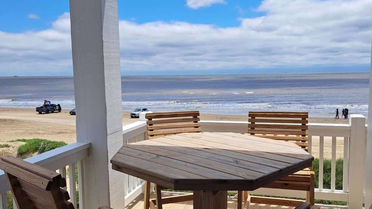 Crystal Beach House | Endless Horizons Beachfront
