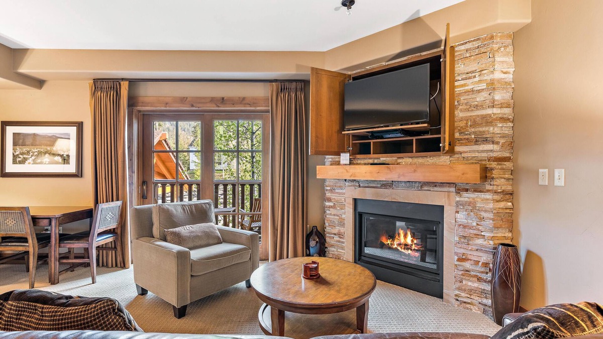 Tamarack Apartment | Endless Summer at Tamarack Resort