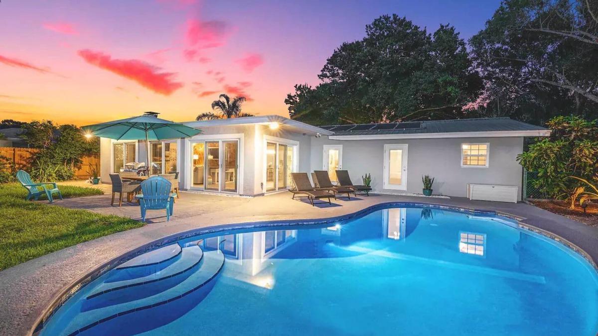 Vero Beach House | Endless Summer Vacay w/Arcade & Heated Poolnn