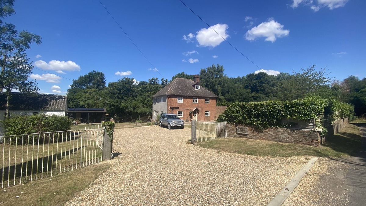 St Albans House | English Country House. Amazing views. 40 mins from central London.