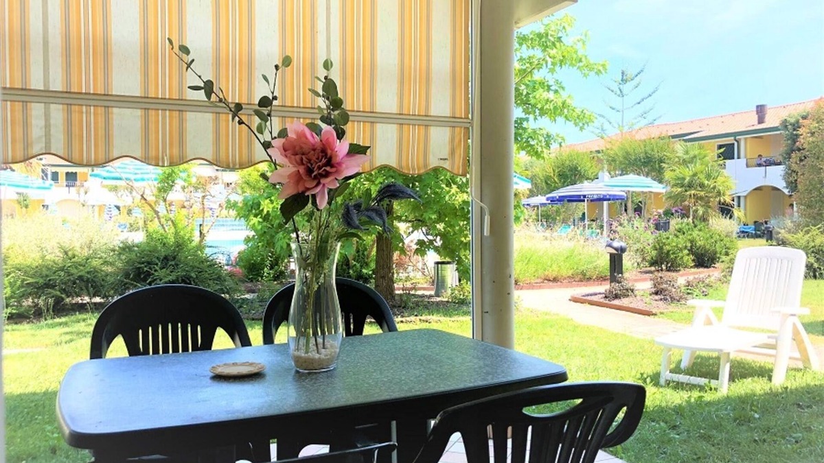 Bibione Lido del Sole Apartment | Enjoy the sun from a private garden!
