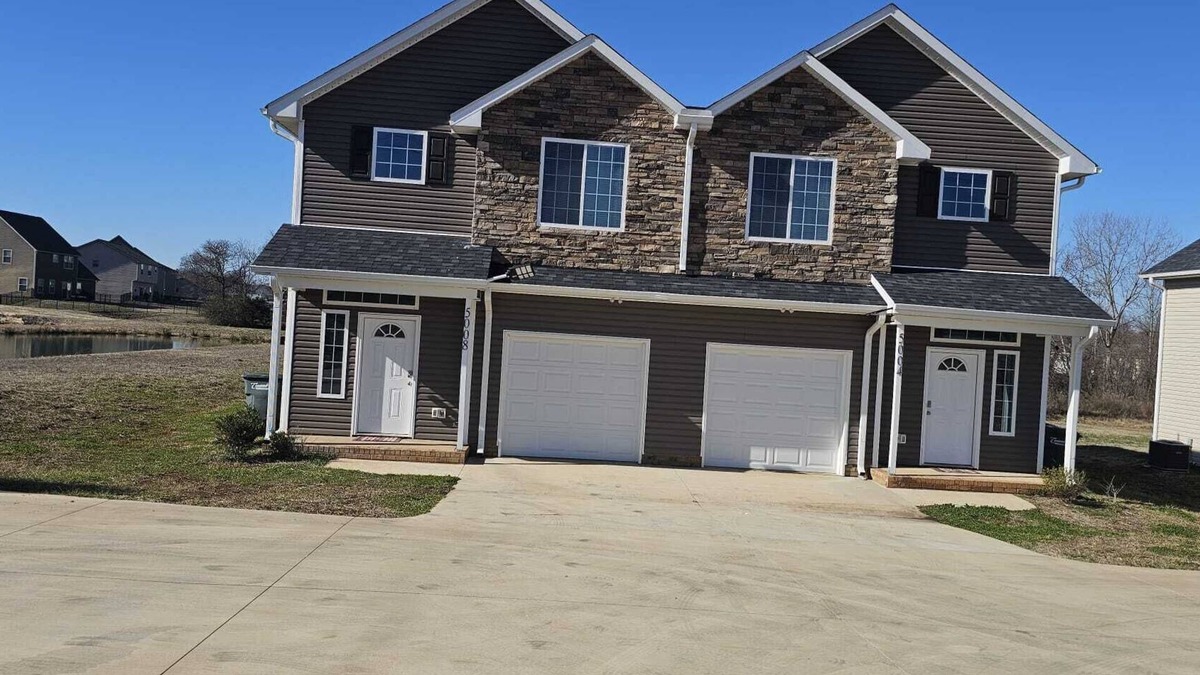 Harrisburg Condo | Enjoy a convenient 3BR House near —Charlotte Motor Speedway & Uptown Charlotte.