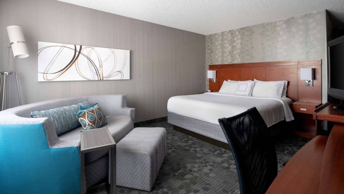 Camarillo Hotel | Enjoy a Hassle-Free Stay! Pet-Friendly, Close to Camarillo Ranch House