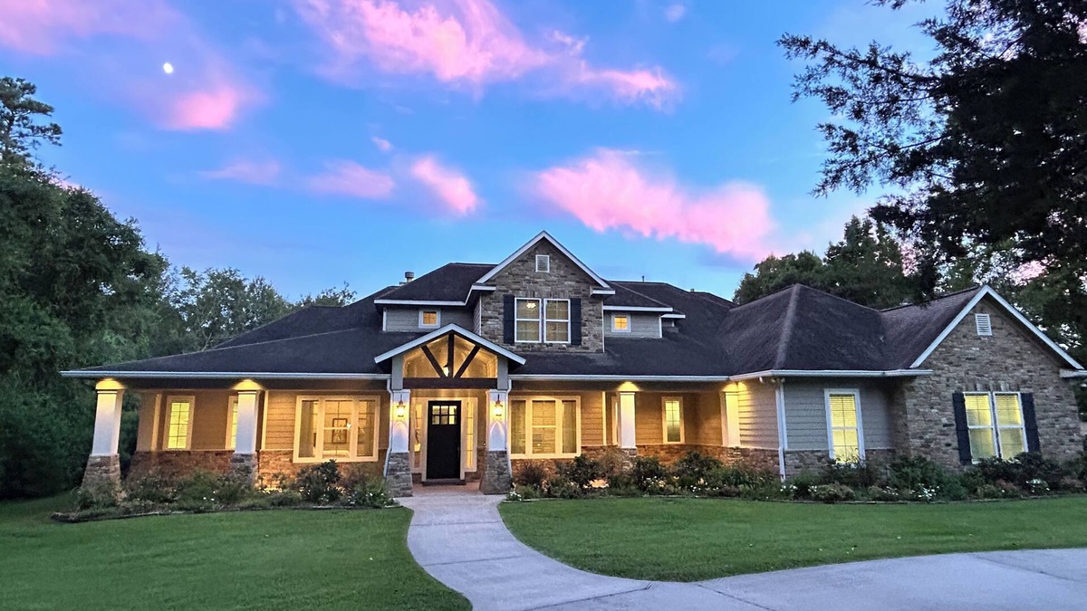 Conroe Other | Enjoy a little slice of country at this 2.5 acre family retreat and event center