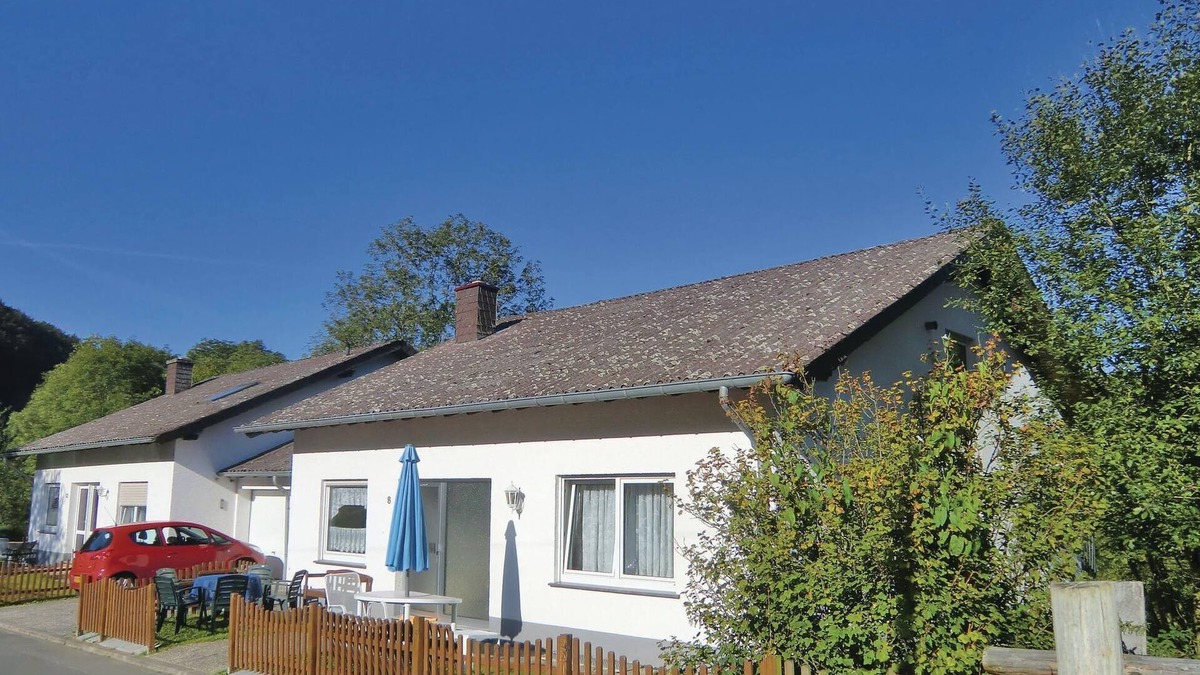 Welchenhausen House | Enjoy a relaxing vacation in this very quietly located vacation home in Welchenhausen in the Eifel.