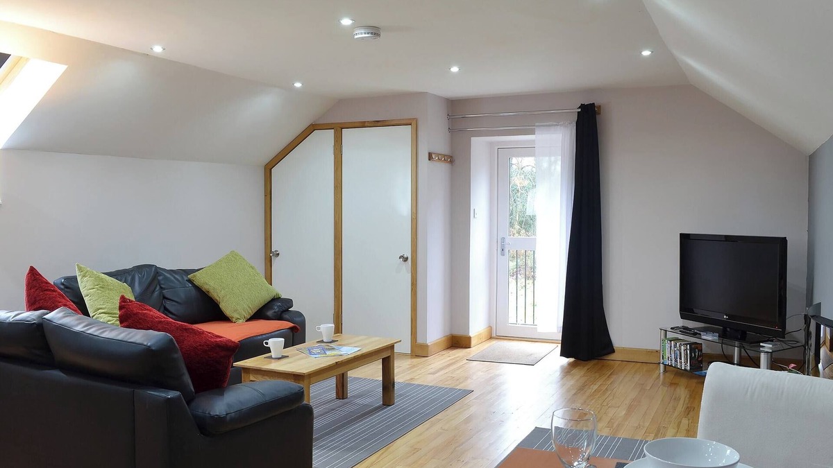 Aberaeron Cottage | Enjoy a summer holiday or winter break at this tastefully decorated apartment.