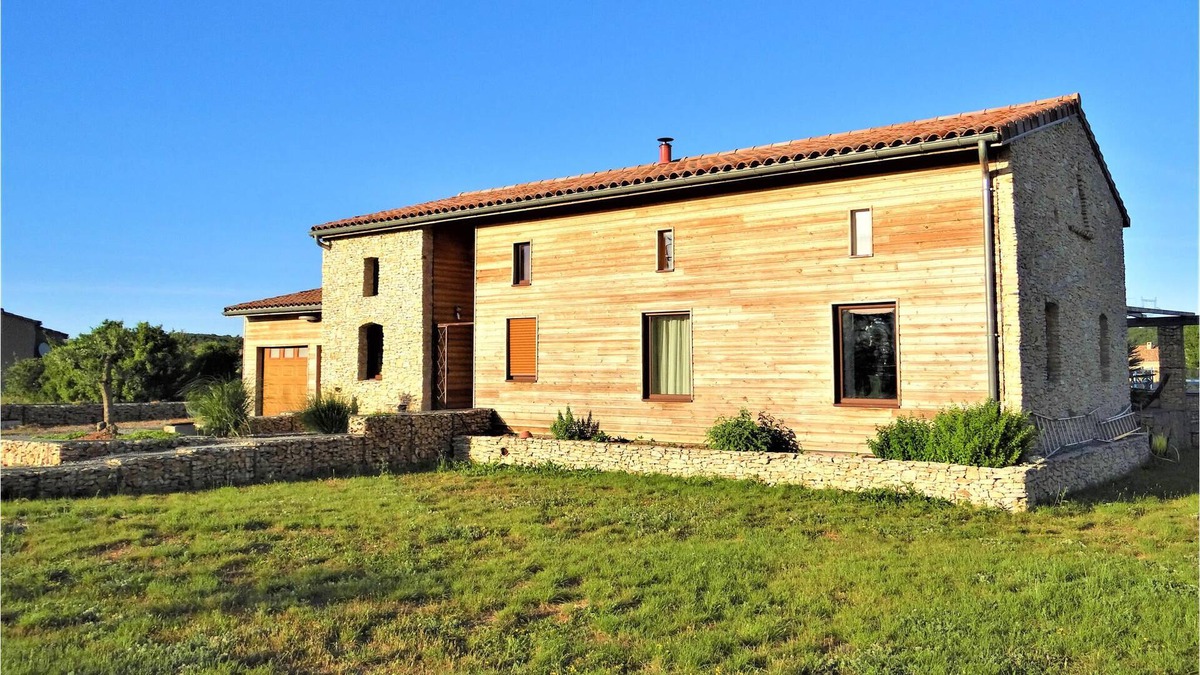 Larnas House | Enjoy a wonderful vacation in this inviting eco house with pool.