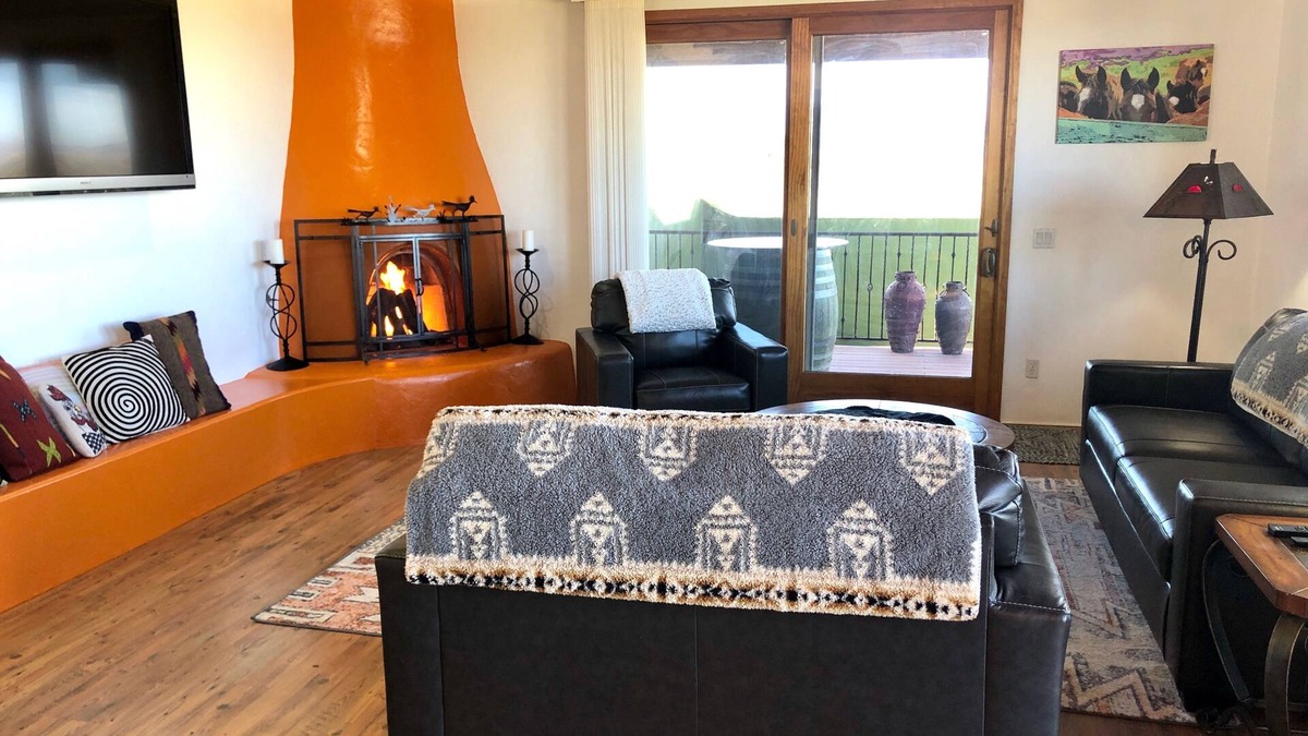 Sonoita House | Enjoy Agave House, a 2 BR w/2 en suite baths in the shadow of Mt. Wrightson