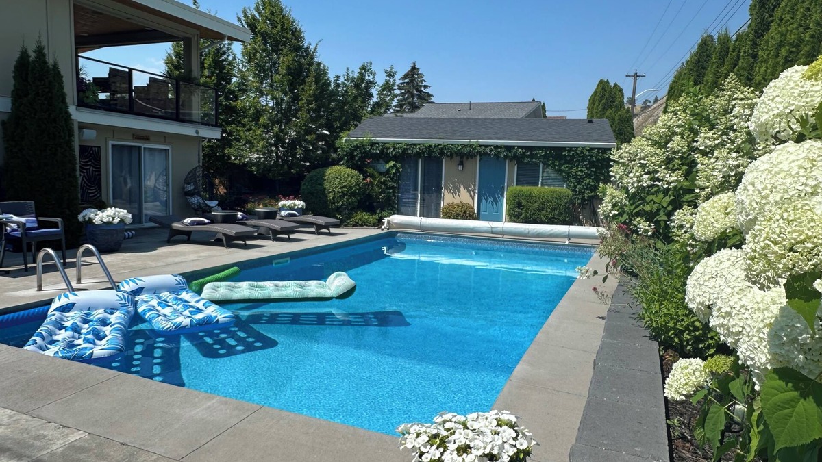 Okanagan-Similkameen House | Enjoy all the Okanagan has to offer - Come stay in our Suite Skaha Retreat!