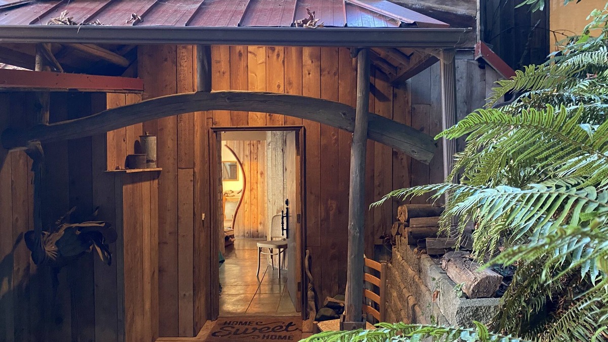 Harbour Pointe House | Enjoy big Salish Sea views in a hand hewn tree-like home on Picnic Point Lake