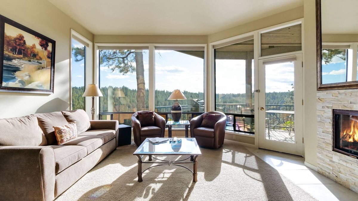 Century West Condo | Enjoy Deschutes River Views from Beautiful 2-Bedroom Mt. Bachelor Village Condo!